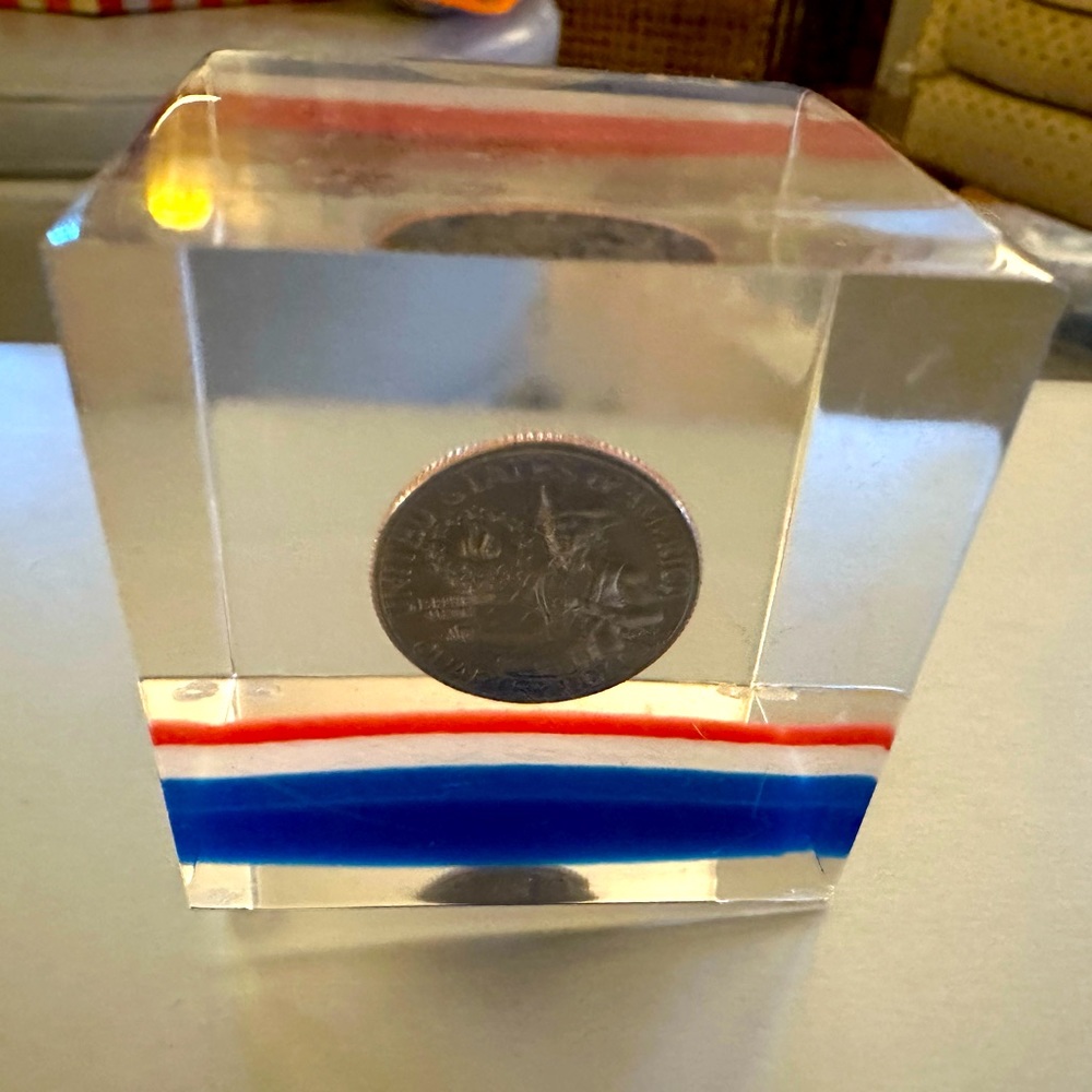 Vintage Lucite Coin Cube Paperweight 1976 bicentennial Quarter B. C. H. Plastics